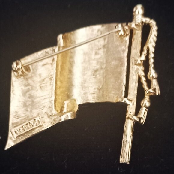 Vintage Napier Gold American Flag Brooch - signed - Picture 2 of 4